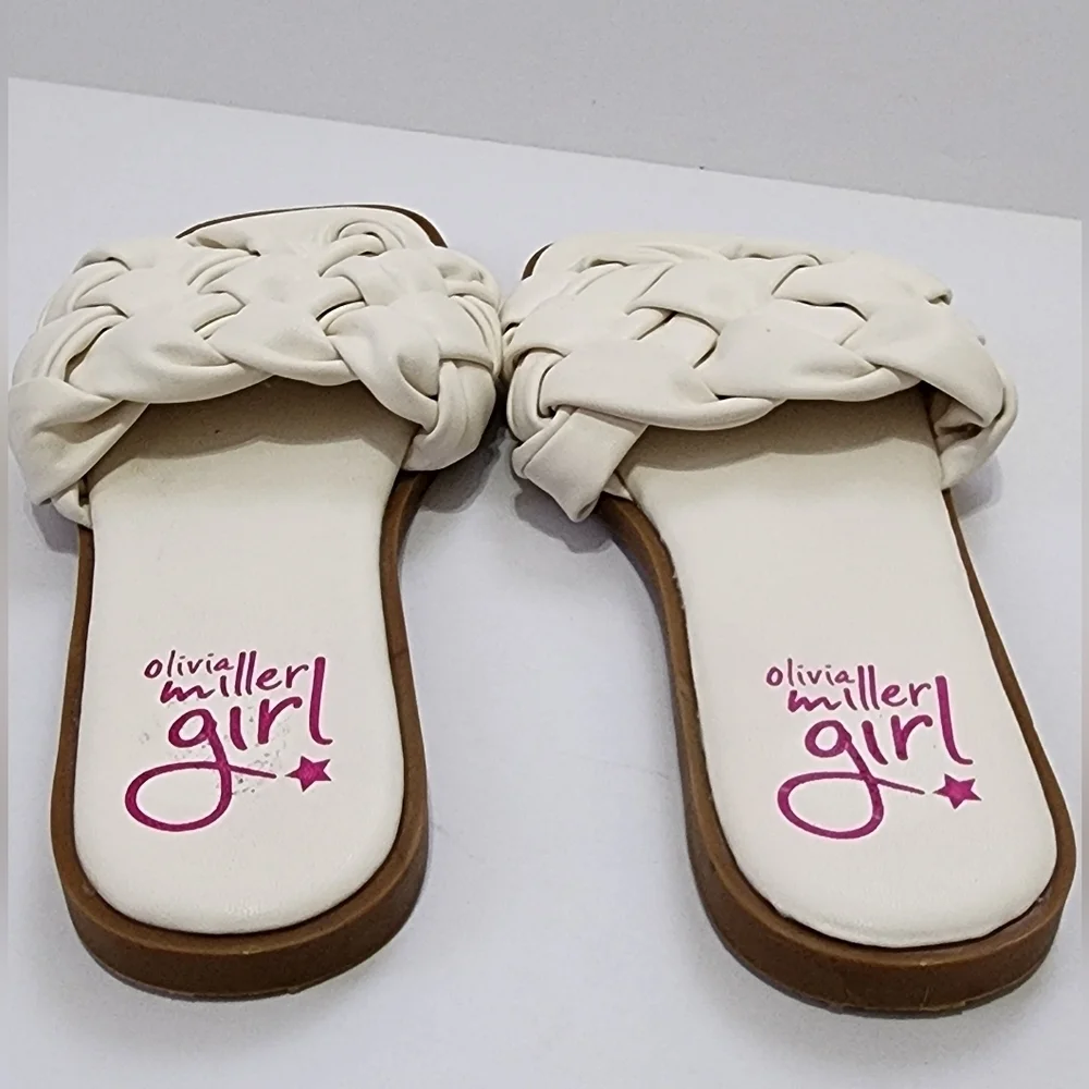 Olivia Miller white braided slide sandals for toddler girls, size 12.Cute slip-